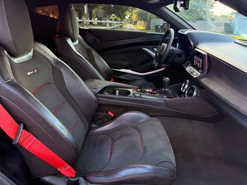 Used 2017 Chevrolet Camaro ZL1 RWD image 10