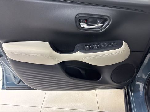 Used 2025 Honda HR-V LX image 16