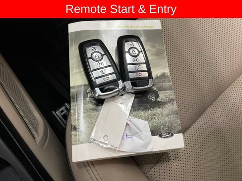 Used 2021 Ford Escape SEL w/ Technology Package FWD image 8