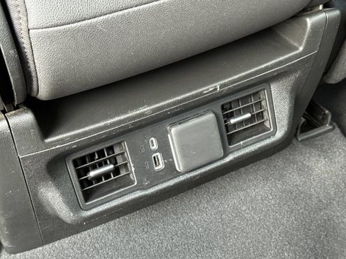 Used 2024 GMC Sierra 1500 SLT AWD/4WD image 43