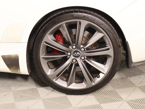 Used 2018 INFINITI Q60 Red Sport 400 w/ Pro Active Package RWD image 19