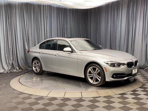 Used 2018 BMW 330i xDrive Sedan AWD/4WD image 12