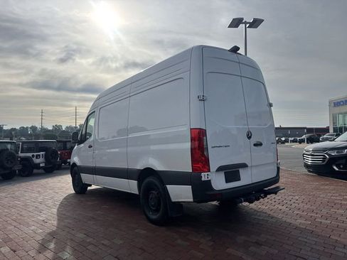 Used 2025 Mercedes-Benz Sprinter 2500 image 7