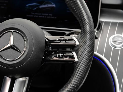 Used 2025 Mercedes-Benz C 300 4MATIC Sedan image 22