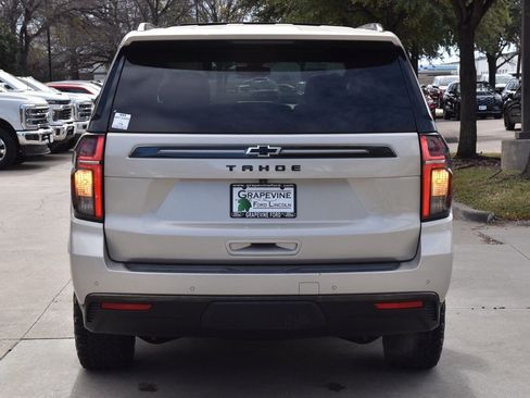Used 2021 Chevrolet Tahoe Z71 w/ Z71 Signature Package image 9