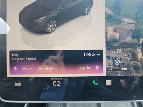 Used 2023 Tesla Model Y Long Range AWD/4WD image 44