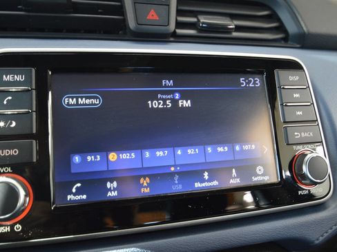 Used 2025 Nissan Versa SV w/ Trunk Package image 31