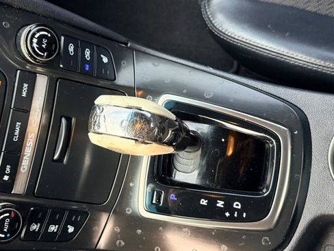 Used 2013 Hyundai Genesis 3.8 image 22