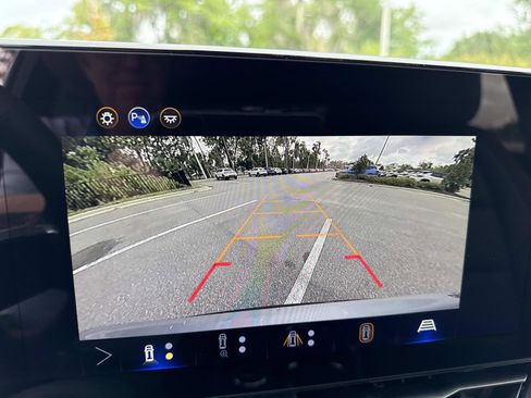 New 2026 Chevrolet Equinox RS w/ Convenience Package III FWD image 25