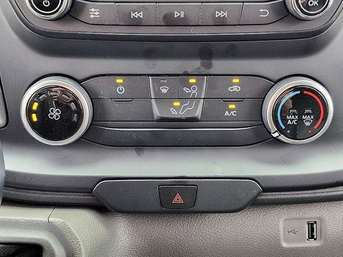 New 2024 Ford Transit 250 148 Medium Roof w/ Load Area Protection Package image 23