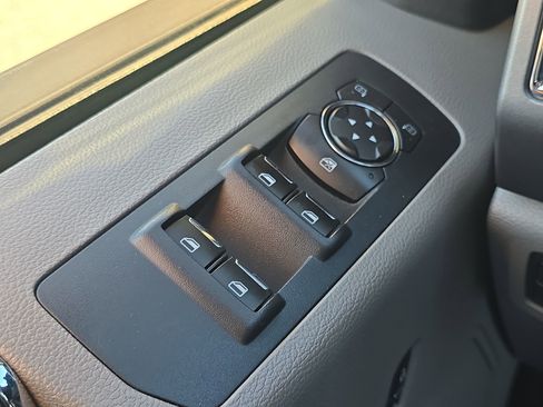 Used 2015 Ford F150 XLT w/ Equipment Group 302A Luxury image 14