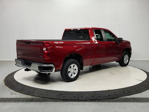 Used 2023 Chevrolet Silverado 1500 LT AWD/4WD image 8
