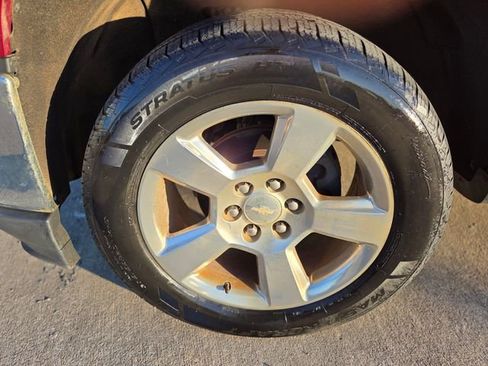 Used 2018 Chevrolet Silverado 1500 LT w/ Texas Edition image 10