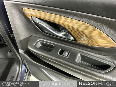 Used 2018 GMC Terrain SLE FWD image 23
