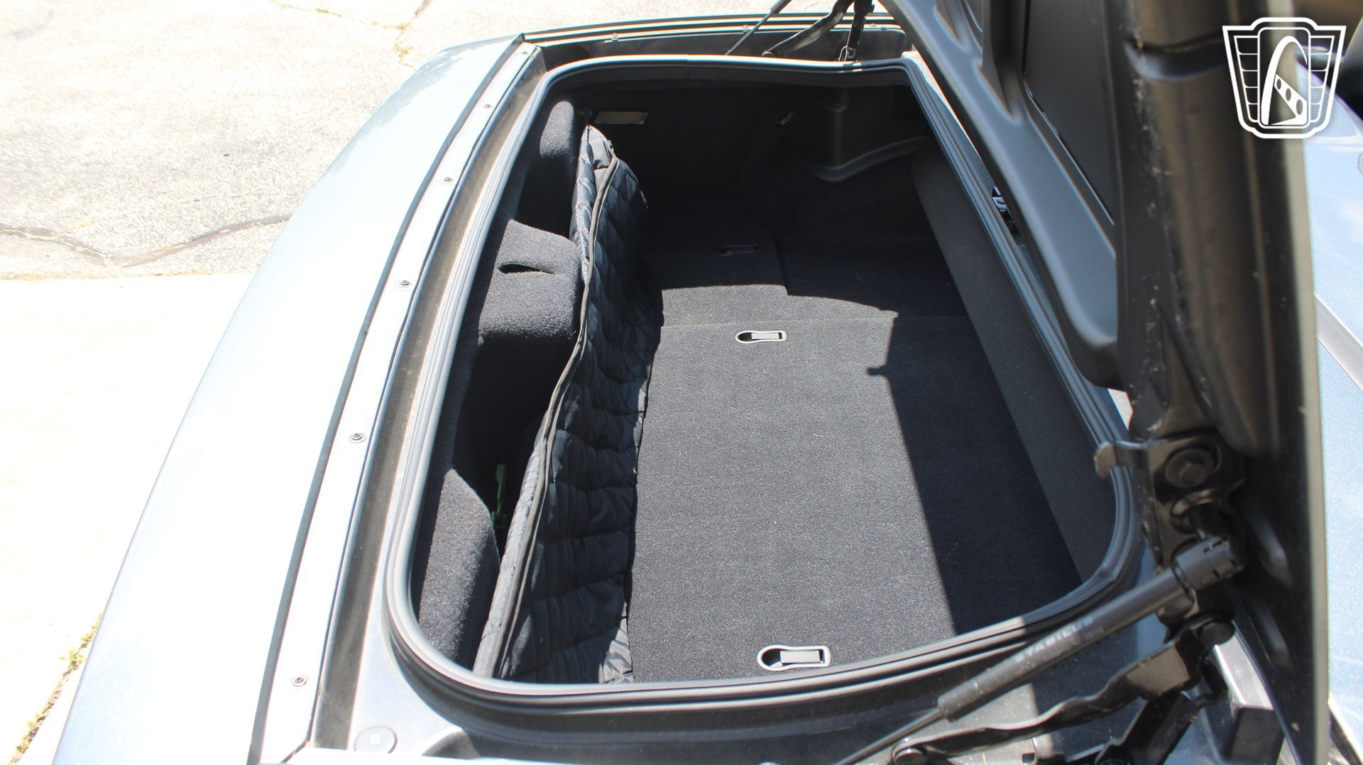 Used 2004 Chevrolet Corvette Convertible w/ Preferred Equipment Group RWD image 11