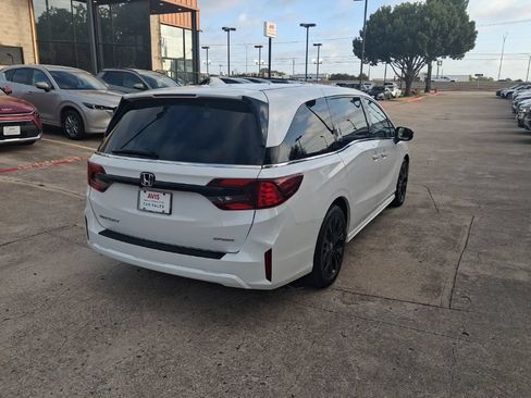 Used 2025 Honda Odyssey Sport-L image 8