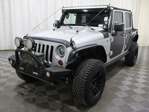 Used 2008 Jeep Wrangler Unlimited Sahara image 25
