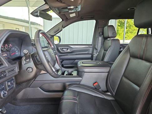 Used 2021 Chevrolet Tahoe RST w/ Luxury Package AWD/4WD image 22