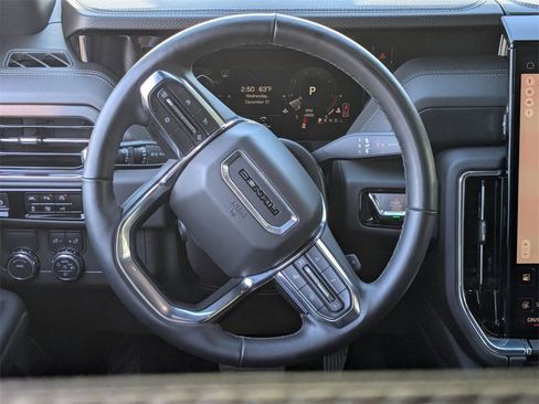 Used 2025 GMC Yukon Denali image 25