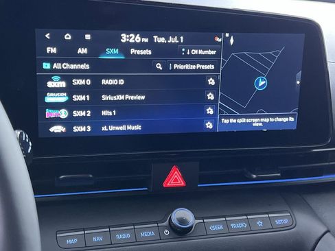 Used 2025 Hyundai Elantra SEL image 18