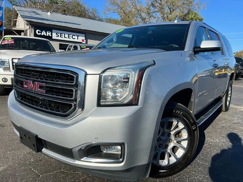 Used 2017 GMC Yukon XL SLT AWD/4WD image 1