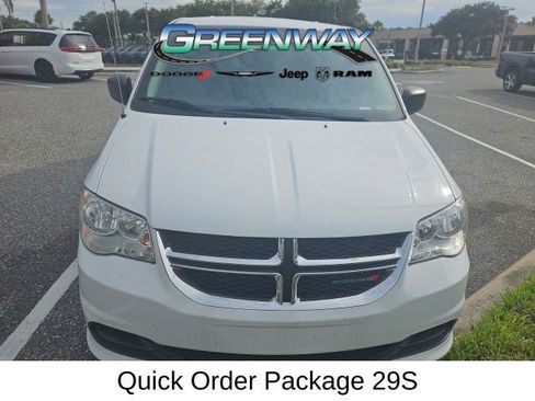 Used 2020 Dodge Grand Caravan SE w/ UConnect Hands-Free Group FWD image 3