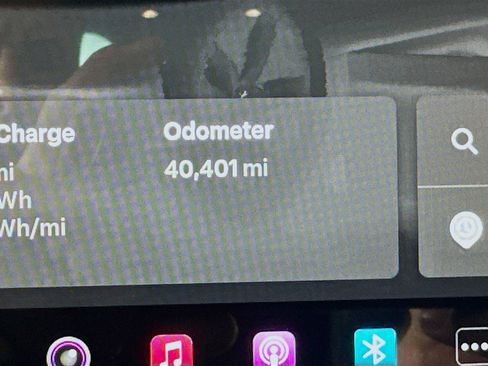 Used 2023 Tesla Model 3 Standard Range image 18