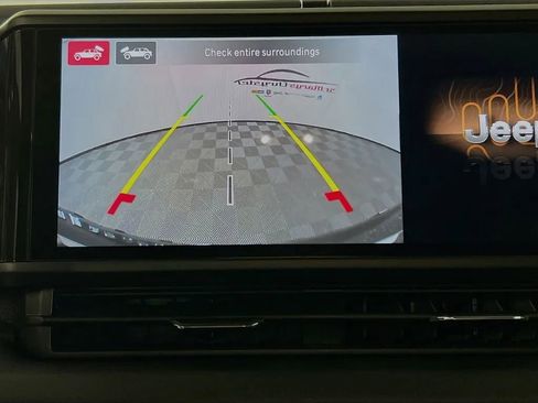 Used 2024 Jeep Wrangler Unlimited Rubicon w/ Technology Group image 15