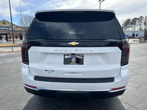New 2026 Chevrolet Suburban LS image 8