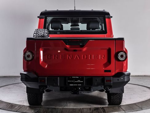 Used 2025 INEOS Grenadier AWD/4WD image 5