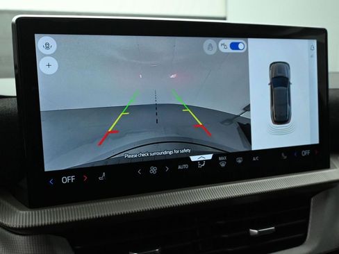 Used 2025 Ford Explorer Active image 16