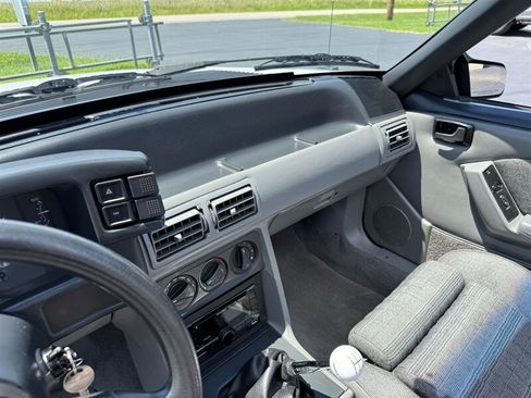 Used 1987 Ford Mustang GT RWD image 28