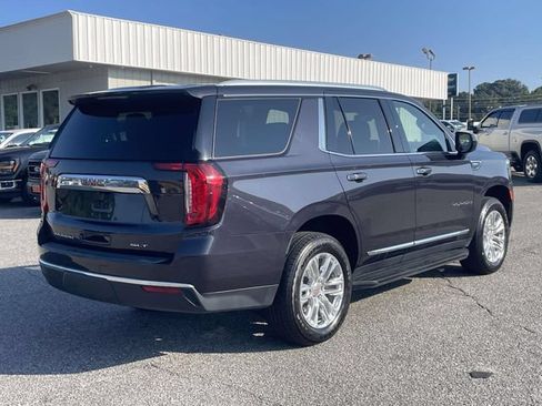 Used 2024 GMC Yukon SLT AWD/4WD image 3