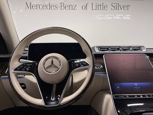Used 2023 Mercedes-Benz S 500 4MATIC image 31