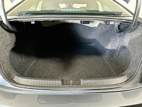 Used 2024 Volkswagen Jetta SE FWD image 27