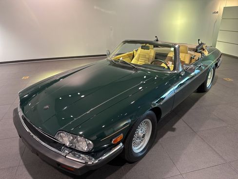 Used 1990 Jaguar XJS V12 Convertible image 8