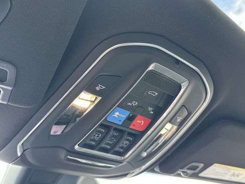 New 2025 Jeep Grand Cherokee Limited w/ Luxury Tech Group II AWD/4WD image 20