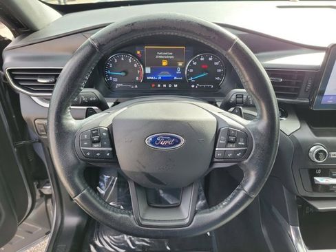 Used 2020 Ford Explorer XLT w/ Equipment Group 202A image 21