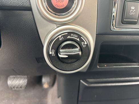 Used 2021 Nissan Titan SV w/ Accessory Utility Package image 29