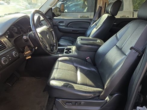 Used 2007 Chevrolet Avalanche LT w/ LT Preferred Equipment Group image 8