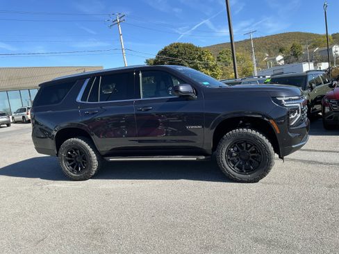New 2026 Chevrolet Tahoe LT image 2