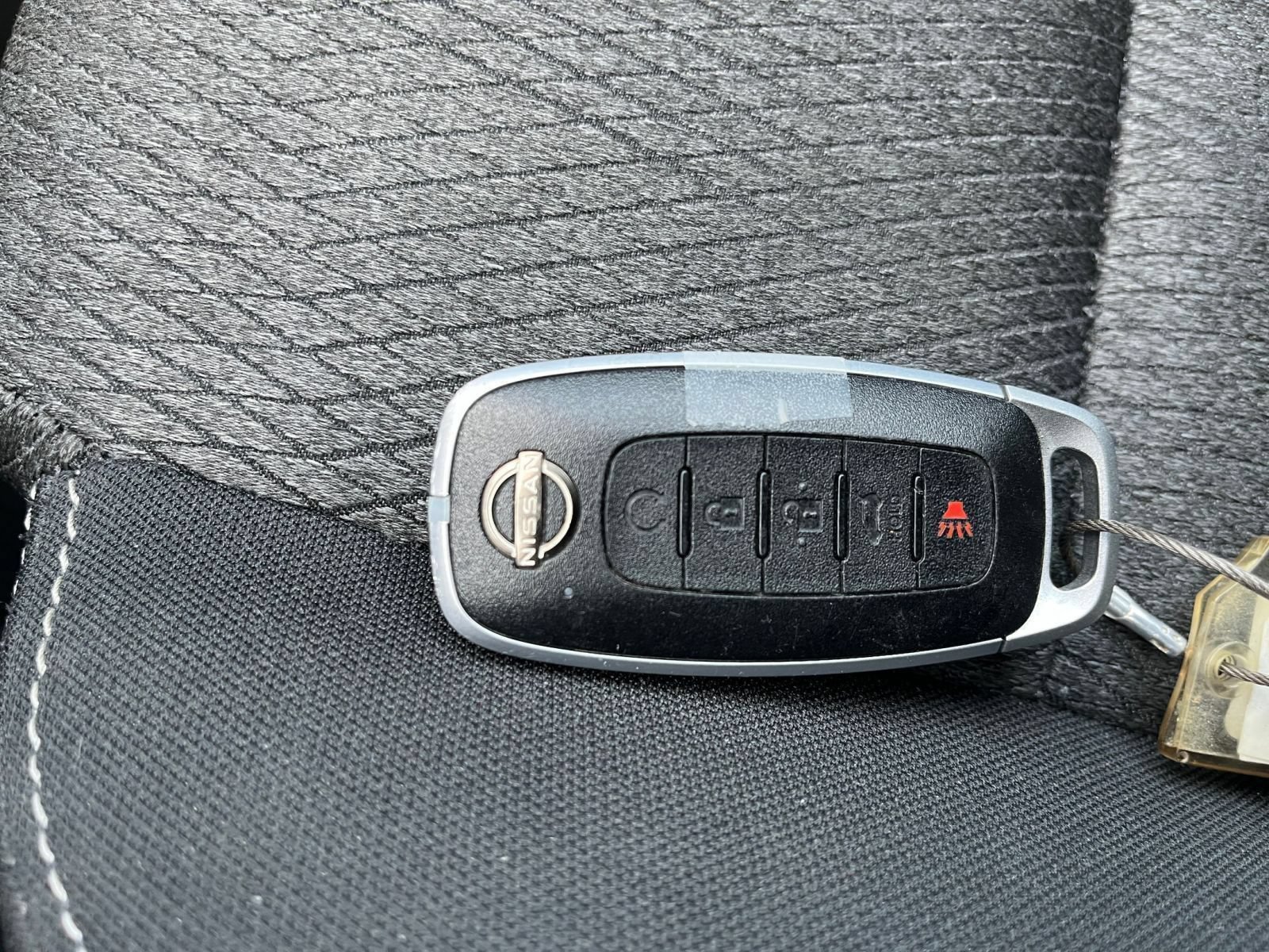 Used 2025 Nissan Rogue SV AWD/4WD image 30