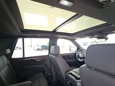 Used 2025 Chevrolet Tahoe RST w/ Comfort Package AWD/4WD image 16