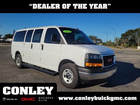 Used 2022 GMC Savana 3500 LS w/ Chrome Appearance Package image 1