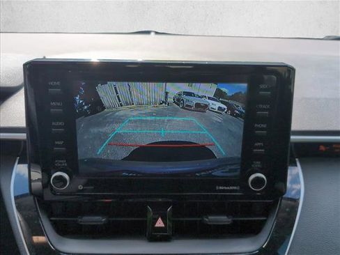 Used 2022 Toyota Corolla LE FWD image 12