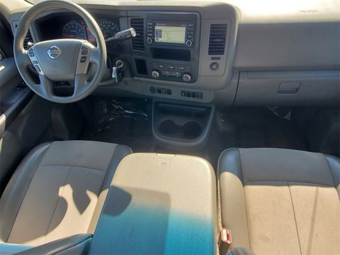 Used 2017 Nissan NV 3500 SV w/ SV Technology Package image 12