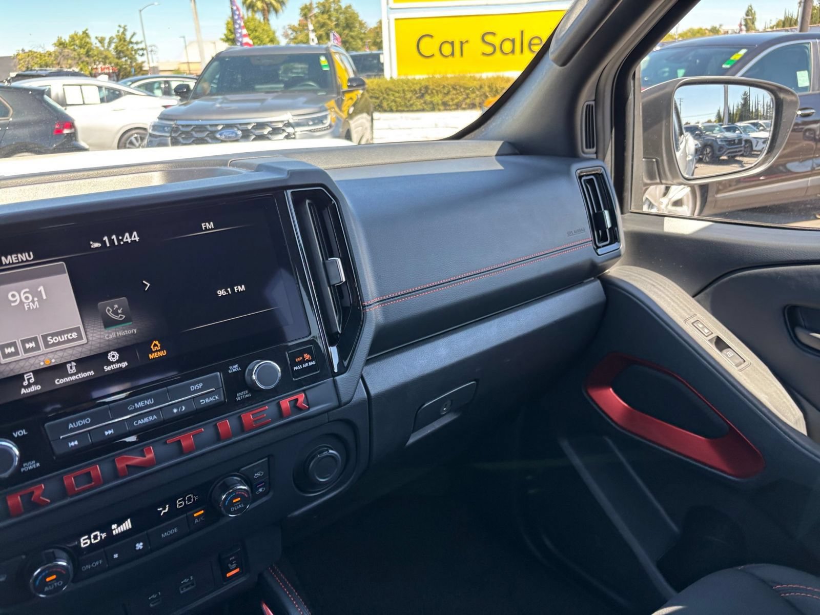 Used 2026 Nissan Frontier PRO-4X AWD/4WD image 34