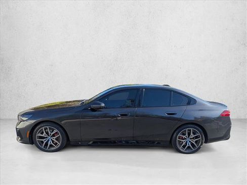 Certified 2025 BMW i5 eDrive40i w/ M Sport Package image 9