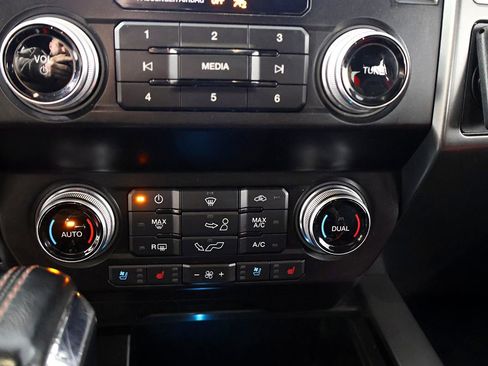 Used 2020 Ford F150 Lariat w/ Equipment Group 502A Luxury image 35