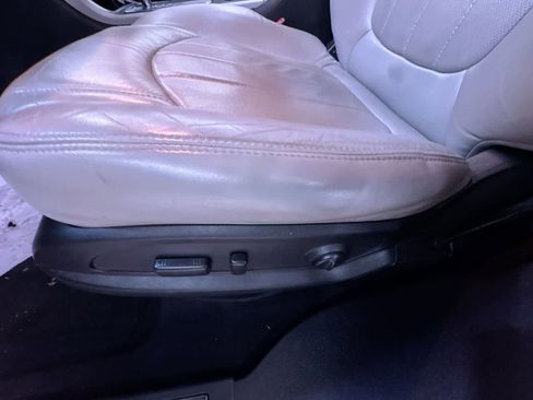 Used 2012 Chevrolet Traverse LTZ image 13